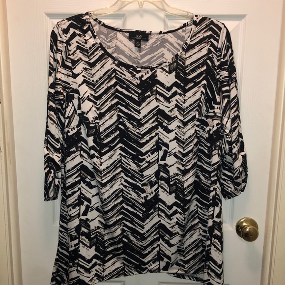 ABG Woman black and white printed tunic, 1X - Picture 2 of 8